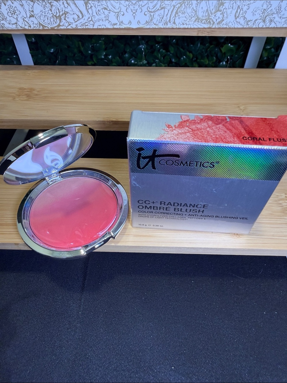 it cosmetics Ombre Radiance Blush Compact in Coral Pink